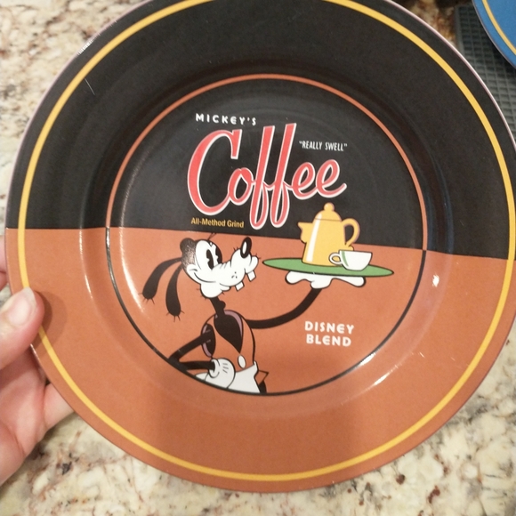 4 Mickey’s Coffee Disney Blend Really Swell Plates All-Method Grind Mouse Plates - Picture 6 of 15
